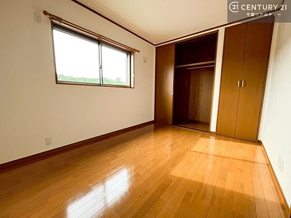 収納完備でお部屋をスッキリ広くお使いいただけます！