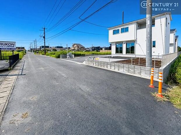 周辺環境や、お客様のご希望に合った物件も一緒にご案内を致します。住宅ローンアドバイザーによるご相談も承ります。当社はお問い合わせに即対応します!お待たせしません!