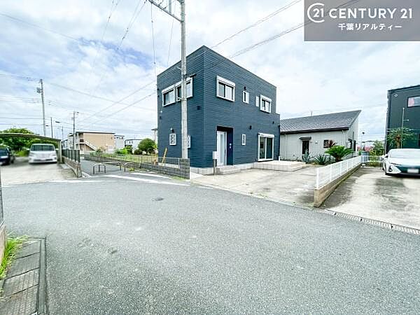 周辺環境や、お客様のご希望に合った物件も一緒にご案内を致します。住宅ローンアドバイザーによるご相談も承ります。当社はお問い合わせに即対応します！お待たせしません！