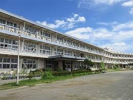 千葉市立検見川小学校まで960m