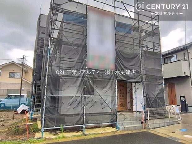 建築途中だからこそ分かる構造のしっかりさ。完成後は理想の住まいとしてお迎えします。これから仕上がる内装にも注目!新生活が楽しみになる住まいです。