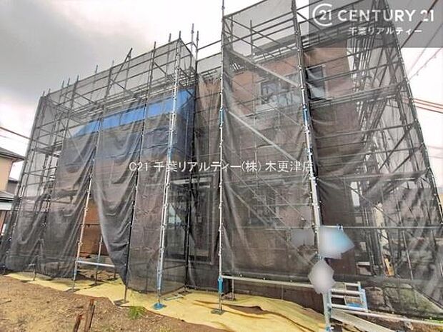 建築途中だからこそ分かる構造のしっかりさ。完成後は理想の住まいとしてお迎えします。これから仕上がる内装にも注目！新生活が楽しみになる住まいです。
