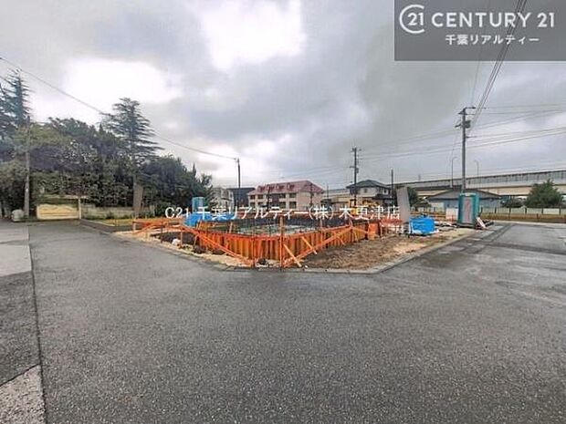明るく開放的な角地でちょっと贅沢なお住まいをしませんか。陽当り通風良好で気持ちよくお住まいいただけます。