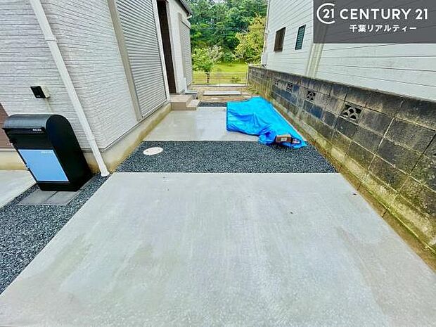 カースペース付きなのでマイカーをお持ちの方も安心ですね!ぜひ現地にてお確かめくださいませ!
