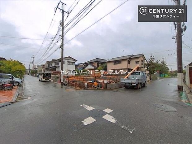 気になる方はぜひ一度、現地をご覧ください。写真では分かりにくい住まいの広さや開放感、使い勝手など、実際に見ていただくことで魅力をより感じていただけます。お問合せお待ちしております。