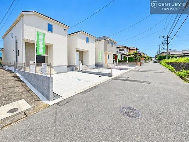 周辺環境や、お客様のご希望に合った物件も一緒にご案内を致します。住宅ローンアドバイザーによるご相談も承ります。当社はお問い合わせに即対応します!お待たせしません!