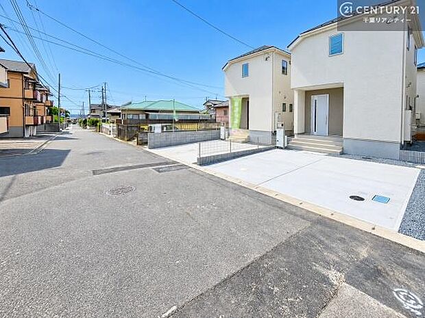 周辺環境や、お客様のご希望に合った物件も一緒にご案内を致します。住宅ローンアドバイザーによるご相談も承ります。当社はお問い合わせに即対応します!お待たせしません!