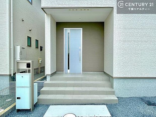物件探しのご条件・ご要望・ご質問など、何なりと弊社スタッフまでお申し付けください!不動産に関することなら、どのようなことでも誠心誠意対応させて頂きます。