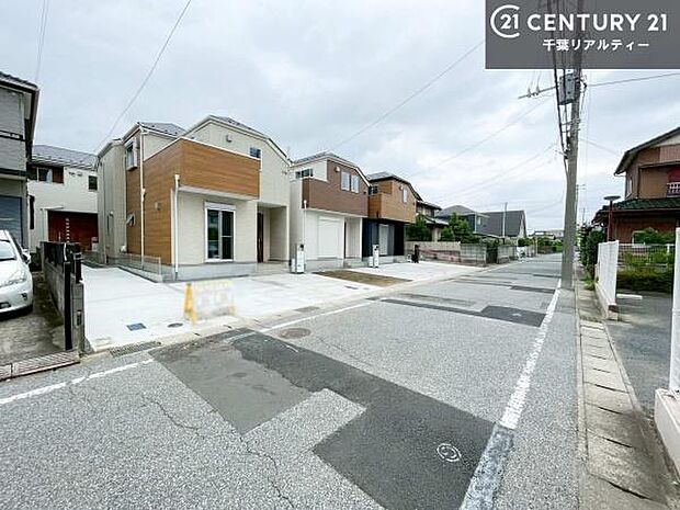 周辺環境や、お客様のご希望に合った物件も一緒にご案内を致します。住宅ローンアドバイザーによるご相談も承ります。当社はお問い合わせに即対応します!お待たせしません!