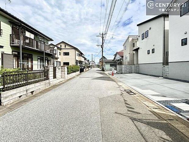 周辺環境や、お客様のご希望に合った物件も一緒にご案内を致します。住宅ローンアドバイザーによるご相談も承ります。当社はお問い合わせに即対応します!お待たせしません!