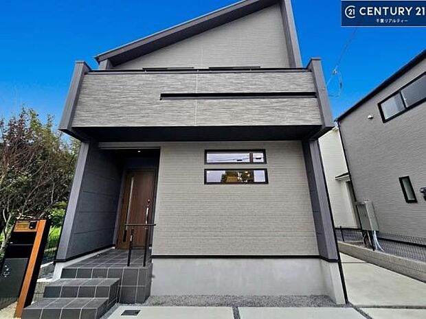 物件探しのご条件・ご要望・ご質問など、何なりと弊社スタッフまでお申し付けください！不動産に関することなら、どのようなことでも誠心誠意対応させて頂きます。