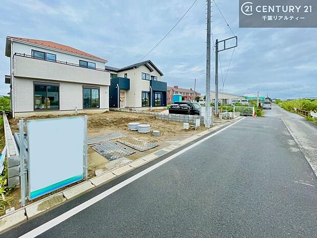周辺環境や、お客様のご希望に合った物件も一緒にご案内を致します。住宅ローンアドバイザーによるご相談も承ります。当社はお問い合わせに即対応します!お待たせしません!