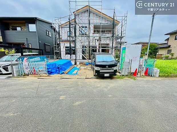 閑静な住宅街に佇む、落ち着きと暮らしやすさを兼ね備えた住まい。穏やかな住環境の中で、ゆったりとした時間をお過ごしいただけます。