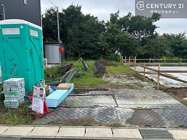 カースペース付きなのでマイカーをお持ちの方も安心ですね!ぜひ現地にてお確かめくださいませ!