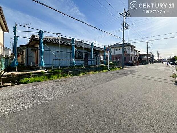 周辺環境や、お客様のご希望に合った物件も一緒にご案内を致します。住宅ローンアドバイザーによるご相談も承ります。当社はお問い合わせに即対応します!お待たせしません!