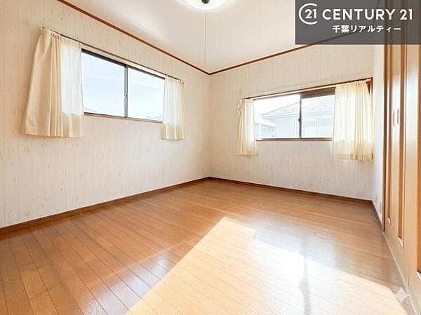 2面採光を確保した明るい室内は、風通しも良く、明るく大変居心地の良い空間となっております。※Ａ Ｉ 加工により家具を消去。コンセント等の細部設備については一部描写されていない箇所がございます。