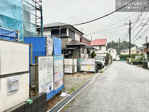 周辺環境や、お客様のご希望に合った物件も一緒にご案内を致します。住宅ローンアドバイザーによるご相談も承ります。当社はお問い合わせに即対応します!お待たせしません!
