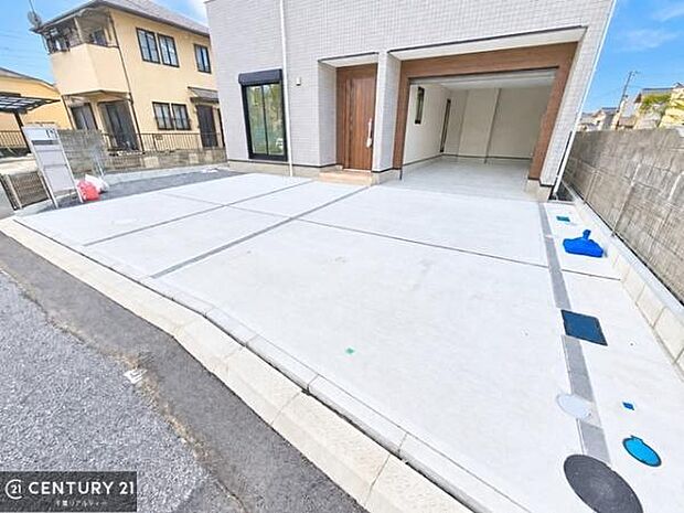 周辺環境や、お客様のご希望に合った物件も一緒にご案内を致します。住宅ローンアドバイザーによるご相談も承ります。当社はお問い合わせに即対応します!お待たせしません!