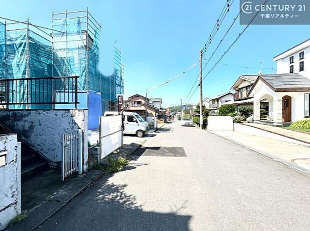 周辺環境や、お客様のご希望に合った物件も一緒にご案内を致します。住宅ローンアドバイザーによるご相談も承ります。当社はお問い合わせに即対応します!お待たせしません!