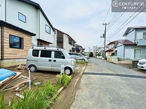 周辺環境や、お客様のご希望に合った物件も一緒にご案内を致します。住宅ローンアドバイザーによるご相談も承ります。当社はお問い合わせに即対応します!お待たせしません!