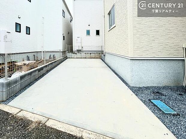 カースペース付きなのでマイカーをお持ちの方も安心ですね!ぜひ現地にてお確かめくださいませ!
