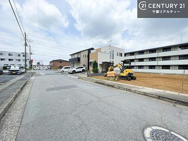 周辺環境や、お客様のご希望に合った物件も一緒にご案内を致します。住宅ローンアドバイザーによるご相談も承ります。当社はお問い合わせに即対応します!お待たせしません!