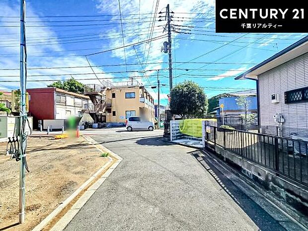 周辺環境や、お客様のご希望に合った物件も一緒にご案内を致します。住宅ローンアドバイザーによるご相談も承ります。当社はお問い合わせに即対応します!お待たせしません!