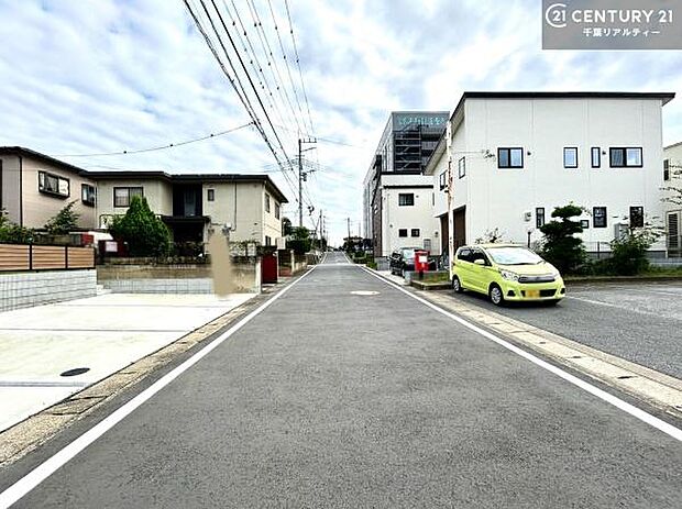 周辺環境や、お客様のご希望に合った物件も一緒にご案内を致します。住宅ローンアドバイザーによるご相談も承ります。当社はお問い合わせに即対応します!お待たせしません!