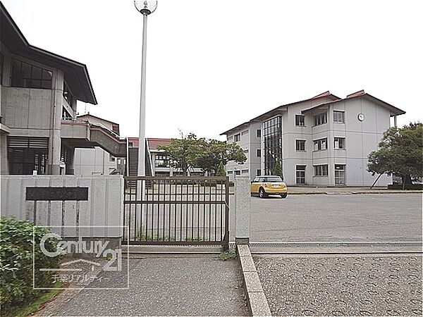 袖ケ浦市立蔵波中学校まで1264m