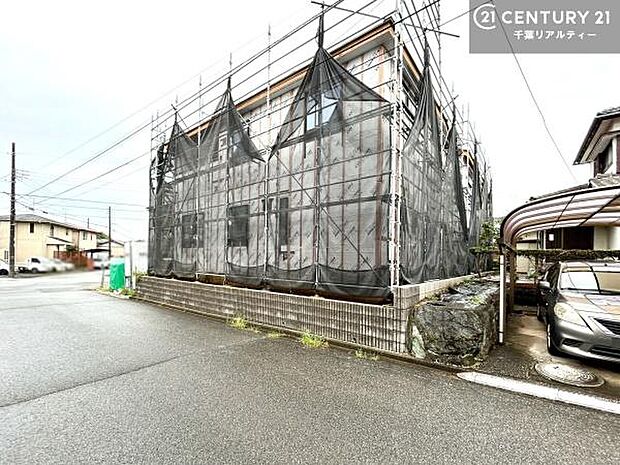 物件探しのご条件・ご要望・ご質問など、何なりと弊社スタッフまでお申し付けください!不動産に関することなら、どのようなことでも誠心誠意対応させて頂きます。