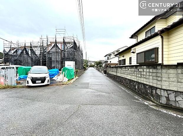 周辺環境や、お客様のご希望に合った物件も一緒にご案内を致します。住宅ローンアドバイザーによるご相談も承ります。当社はお問い合わせに即対応します!お待たせしません!