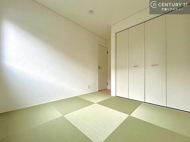 収納もあり!和室の使い方は無限大!家事・お昼寝スペース、ゲストルーム等いろいろな用途で活躍しますね!