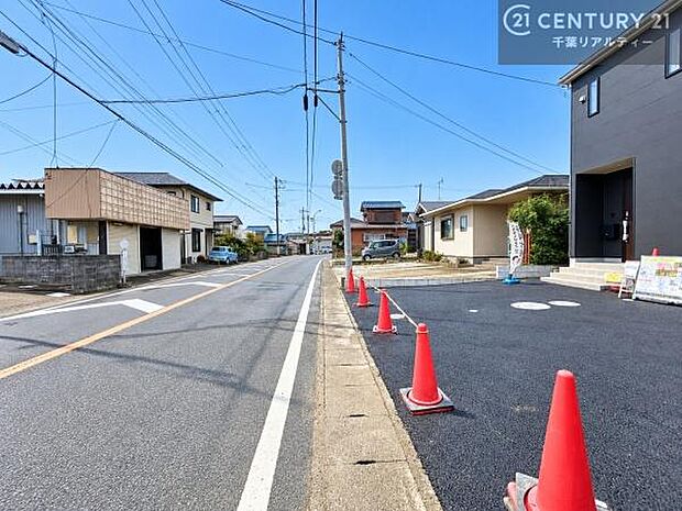 周辺環境や、お客様のご希望に合った物件も一緒にご案内を致します。住宅ローンアドバイザーによるご相談も承ります。当社はお問い合わせに即対応します!お待たせしません!