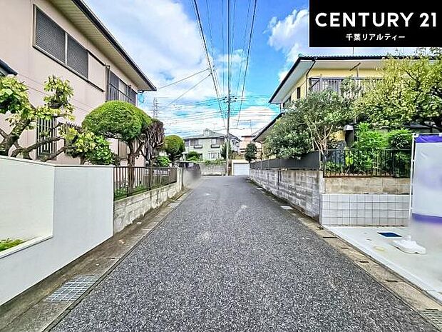 周辺環境や、お客様のご希望に合った物件も一緒にご案内を致します。住宅ローンアドバイザーによるご相談も承ります。当社はお問い合わせに即対応します!お待たせしません!
