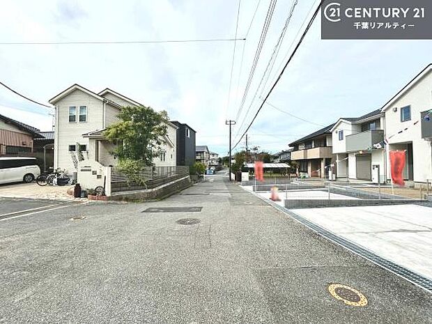周辺環境や、お客様のご希望に合った物件も一緒にご案内を致します。住宅ローンアドバイザーによるご相談も承ります。当社はお問い合わせに即対応します!お待たせしません!