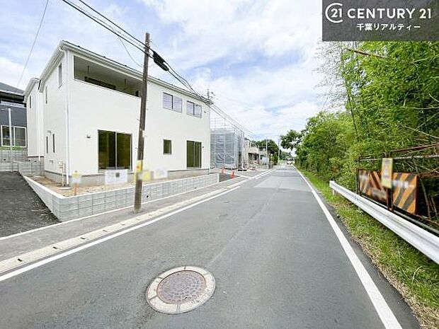 周辺環境や、お客様のご希望に合った物件も一緒にご案内を致します。住宅ローンアドバイザーによるご相談も承ります。当社はお問い合わせに即対応します!お待たせしません!