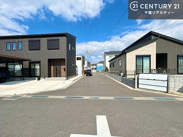 周辺環境や、お客様のご希望に合った物件も一緒にご案内を致します。住宅ローンアドバイザーによるご相談も承ります。当社はお問い合わせに即対応します！お待たせしません！