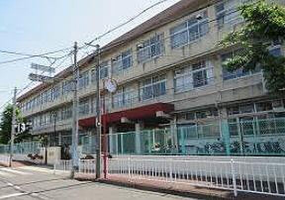 岸和田市立光陽中学校まで711m