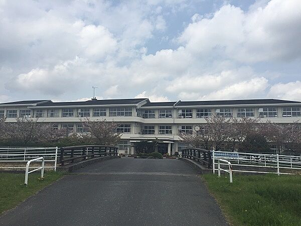 佐賀市立城東中学校まで697m