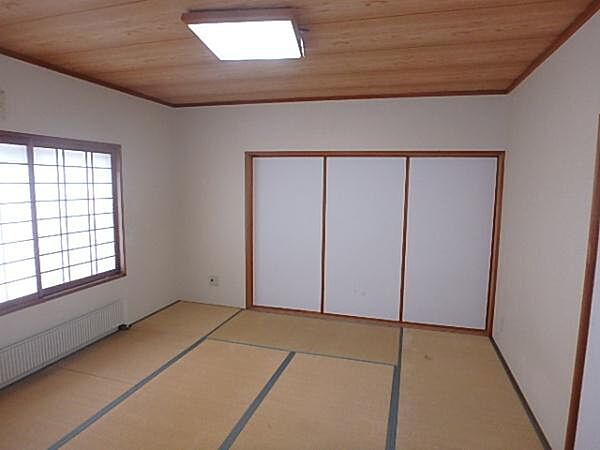 急なお客様が来てもも安心の2階部分和室