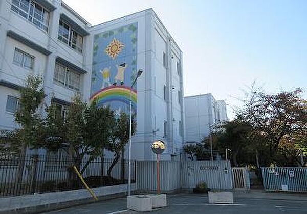 門真市立水桜小学校まで1528m
