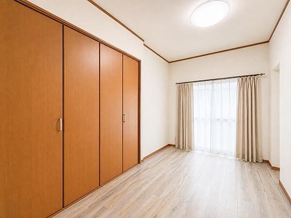 ※AIにて荷物の消去加工をしております。