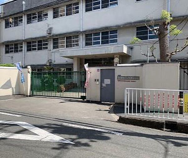 東大阪市立八戸の里小学校まで504m