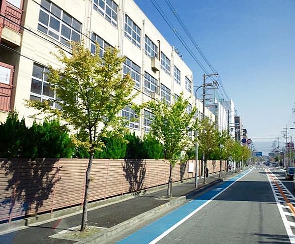 東大阪市立小阪中学校まで1114m