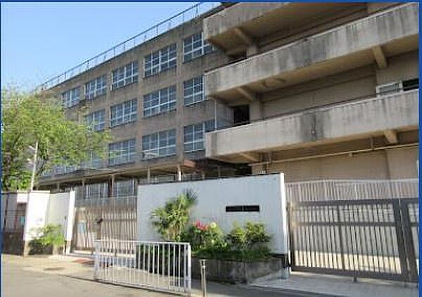 東大阪市立岩田西小学校まで430m