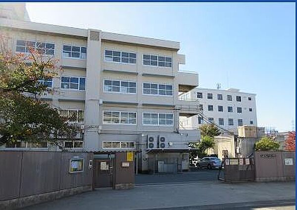 大東市立四条中学校まで850m