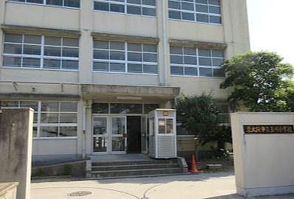 東大阪市立玉川小学校まで369m