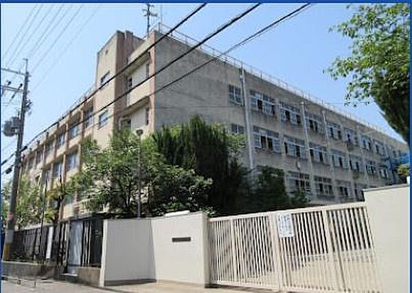 東大阪市立若江中学校まで1440m