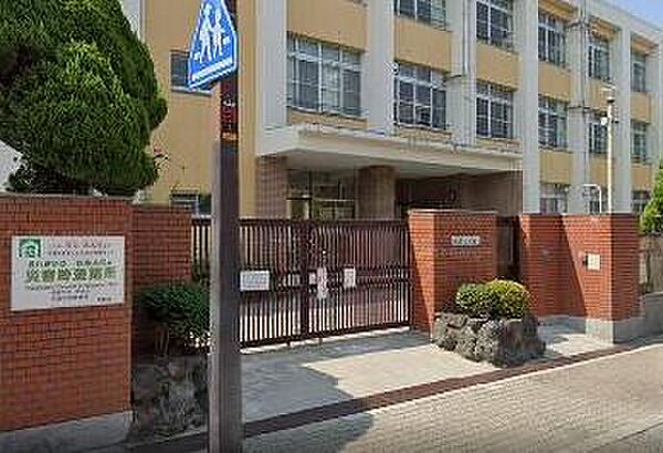 大阪市立北巽小学校まで612m