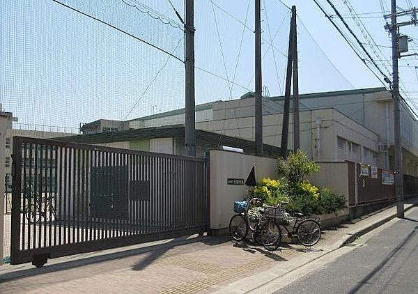 東大阪市立花園中学校まで267m